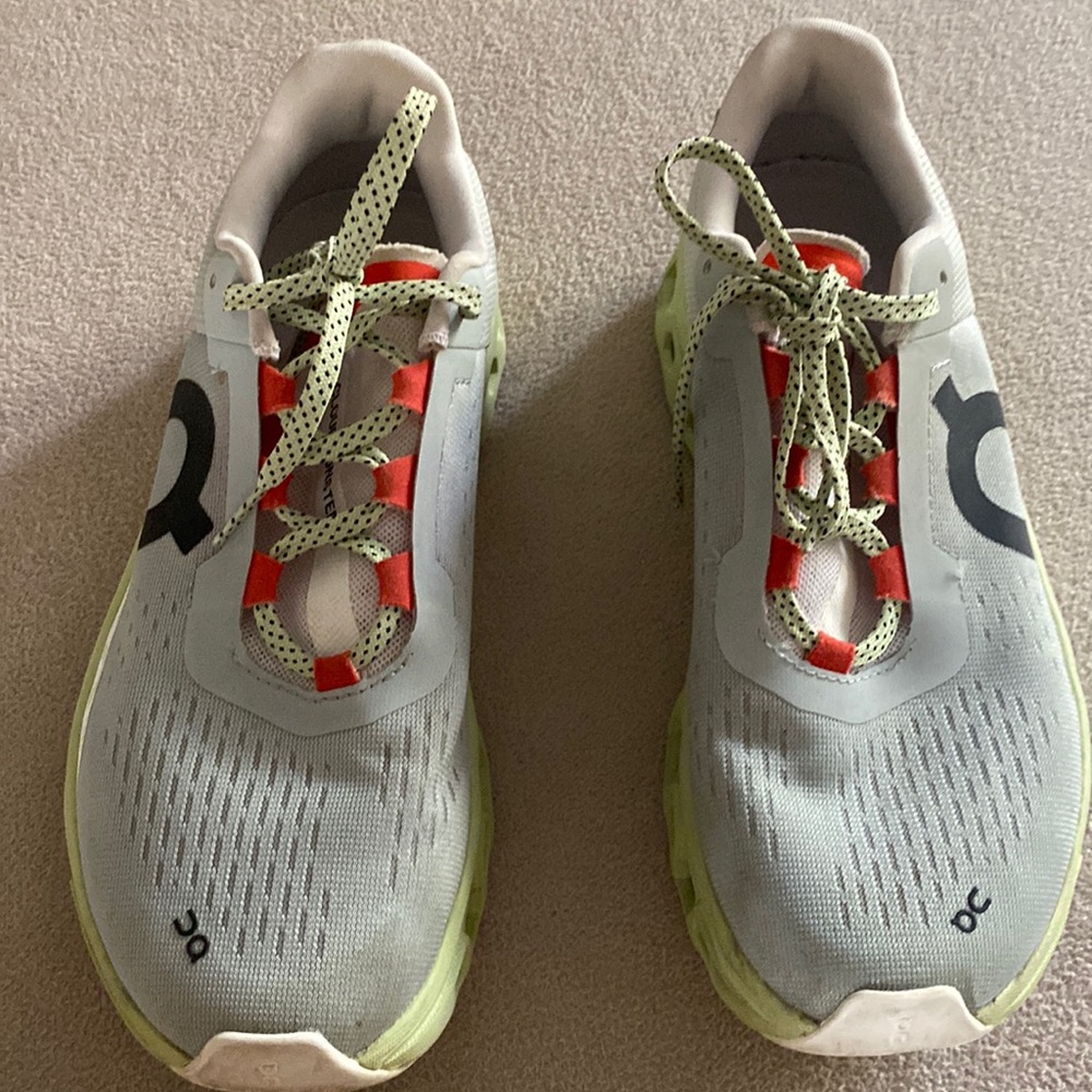 OnClouds Cloudmonsters Glacier/Meadow womens size 8.5